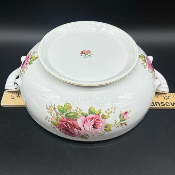 Royal Albert American Beauty Covered Serving Bowl Bone China England - Picture 5 of 6